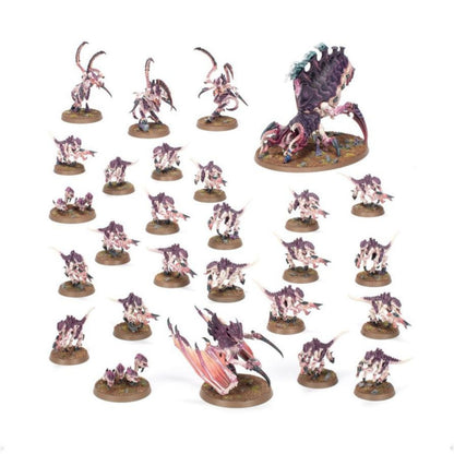 Warhammer 40,000 Starter Set Tabletop Miniatures Game with Space Marines and Tyranids