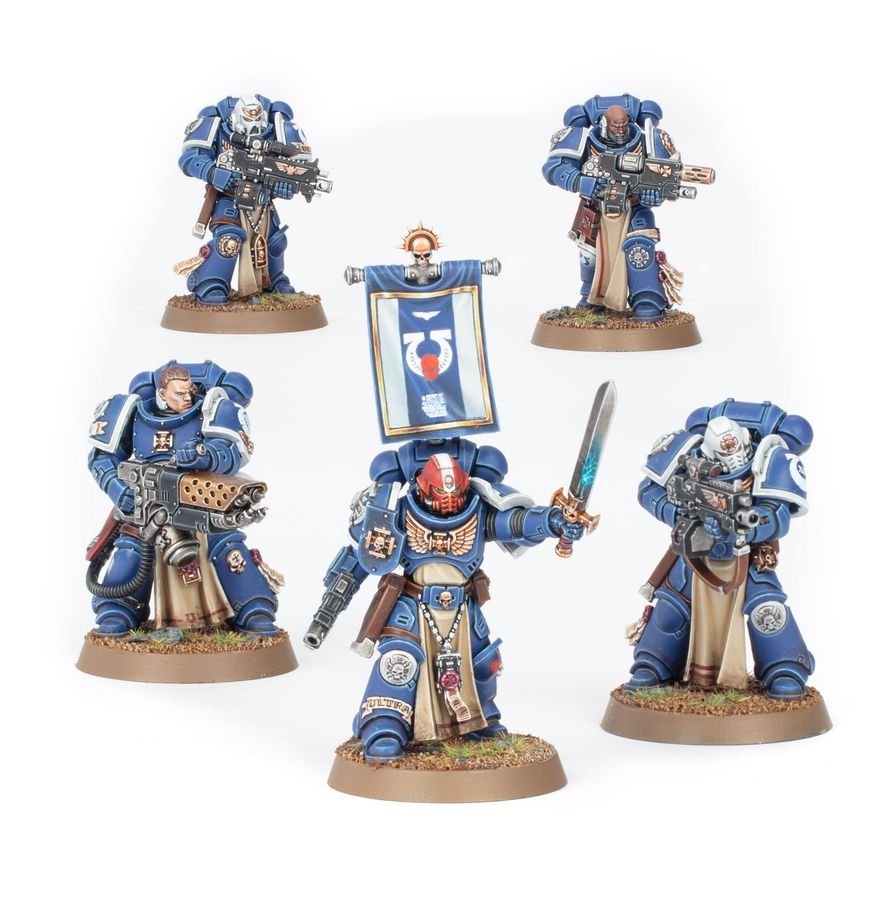 Warhammer 40K Space Marines Sternguard Veteran Squad Miniatures Kit – 5 Customizable Veteran Marksmen with Bolt Rifles, Combi-Weapons & Accessories – Warhammer 40,000 Model Building Set