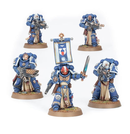 Warhammer 40K Space Marines Sternguard Veteran Squad Miniatures Kit – 5 Customizable Veteran Marksmen with Bolt Rifles, Combi-Weapons & Accessories – Warhammer 40,000 Model Building Set