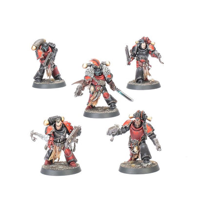 Warhammer 40,000 Red Corsairs Raiders Miniatures Set – 5 Customizable Chaos Space Marines with Transfer Sheet, Plastic Model Kit for Warhammer 40K