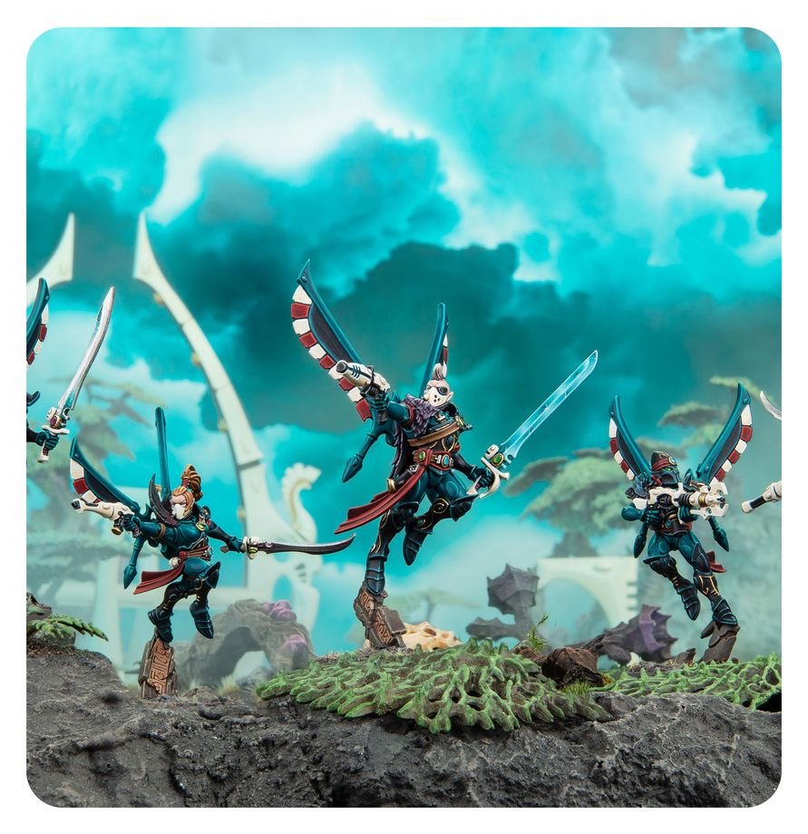 Warhammer 40,000 Aeldari Corsair Skyreavers Miniatures Set – 5 Customizable Plastic Figures with Jump Packs & Weapon Options for Warhammer 40K (PRE-ORDER)