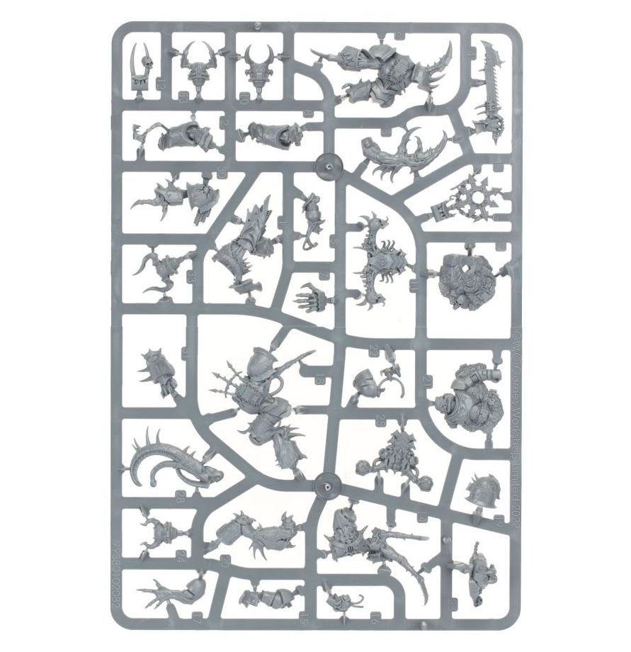 Warhammer 40K Combat Patrol Chaos Space Marines Army Box Set – 26 Multipart Miniatures Including Master of Possession, Possessed, Chaos Marines & Cultists – Warhammer 40,000 Miniatures