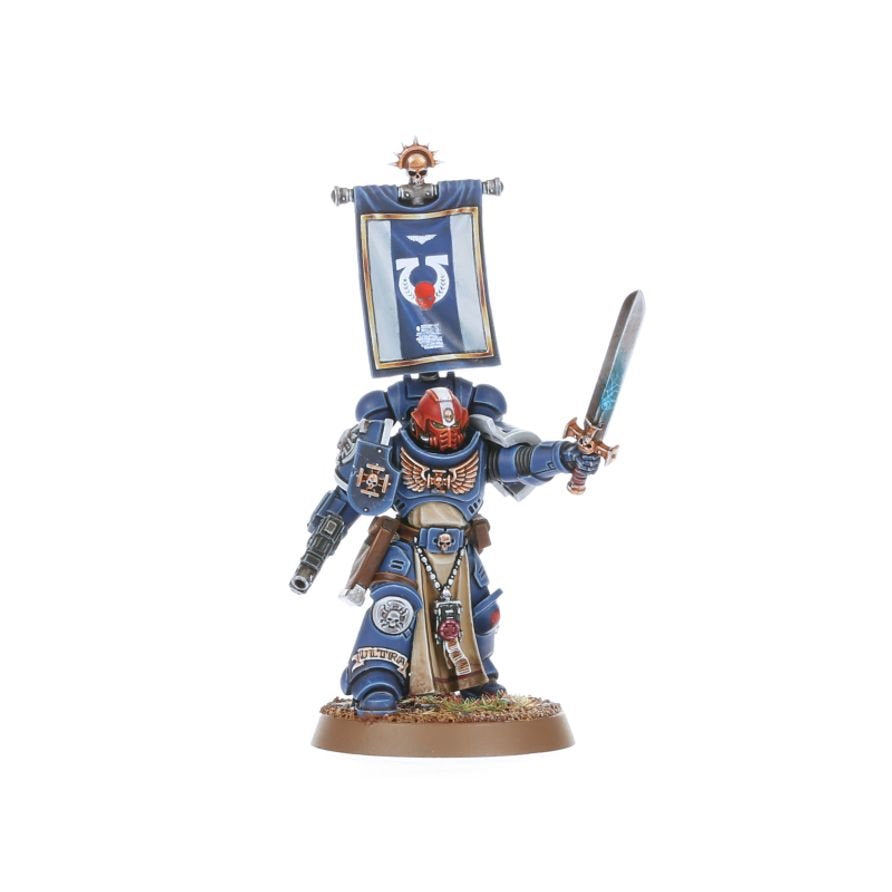 Warhammer 40K Space Marines Sternguard Veteran Squad Miniatures Kit – 5 Customizable Veteran Marksmen with Bolt Rifles, Combi-Weapons & Accessories – Warhammer 40,000 Model Building Set