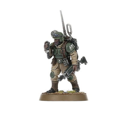Warhammer 40,000 Astra Militarum Cadian Shock Troops – 10 Plastic Miniatures with Custom Weapons, 20+ Heads, Transfer Sheet & Bases for Astra Militarum Army Building (PRE-ORDER)