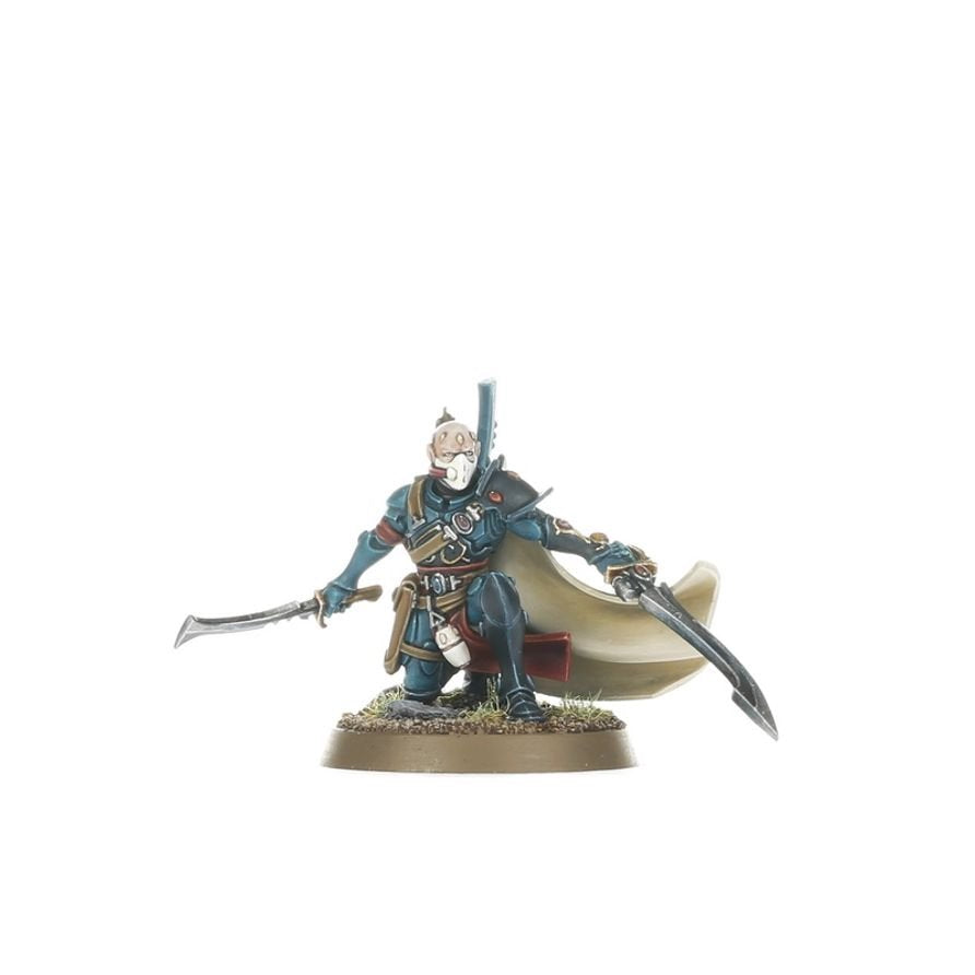 Warhammer 40,000 Aeldari Corsair Voidreavers – 10 Plastic Miniatures for Warhammer 40K, Elite Aeldari Infantry with Melee & Ranged Build Options, Alternate Corsair Voidscarred Assembly